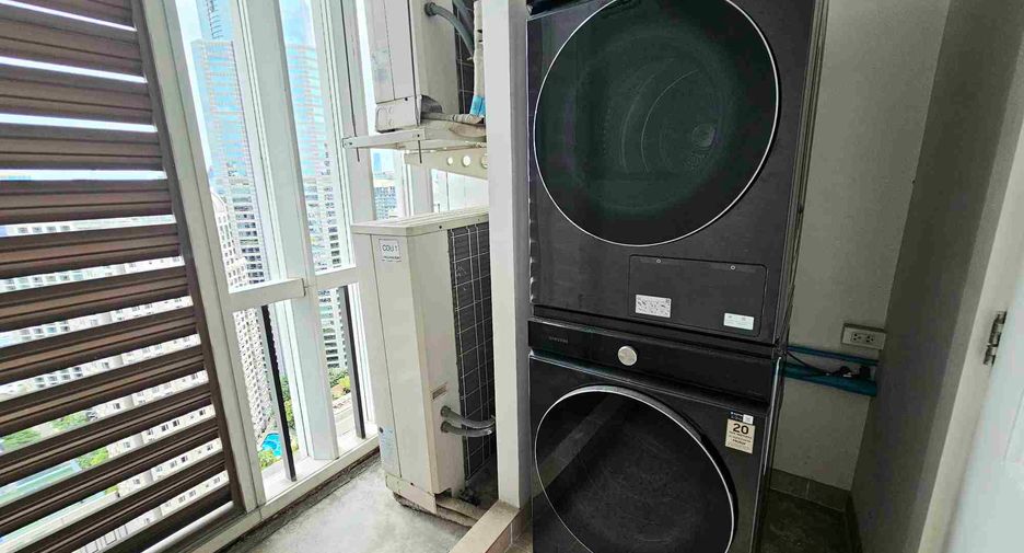 For rent 4 bedrooms condo in Pathum Wan, Bangkok