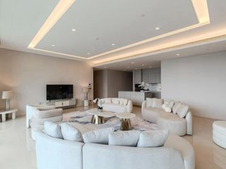 Wohnung zur Miete und zum Kauf mit 5 Zimmer in Pathum Wan, Bangkok