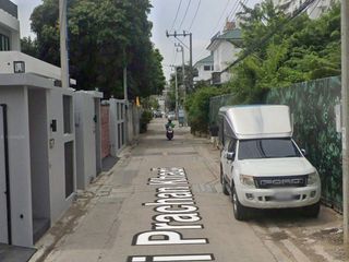 出售 土地 在 Watthana, 曼谷