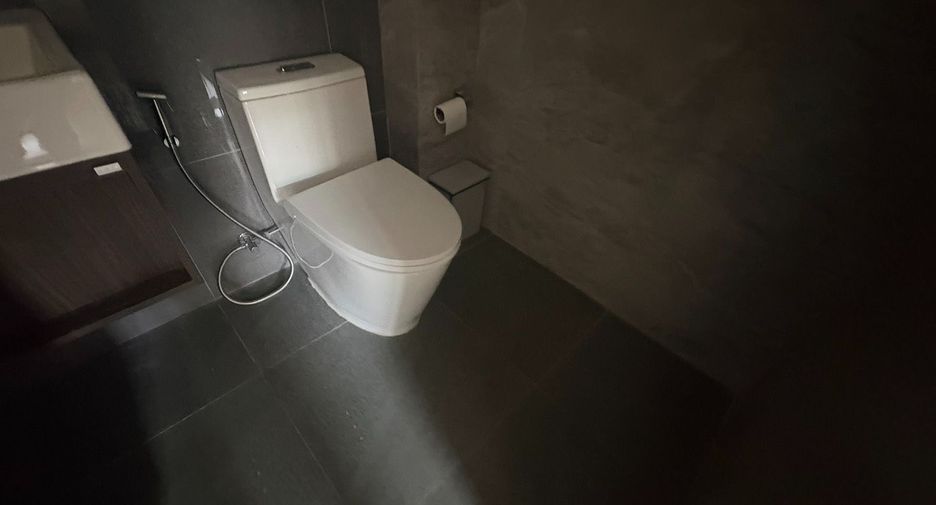 For sale 2 bedrooms condo in Watthana, Bangkok