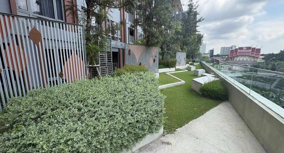 For sale 2 bedrooms condo in Watthana, Bangkok