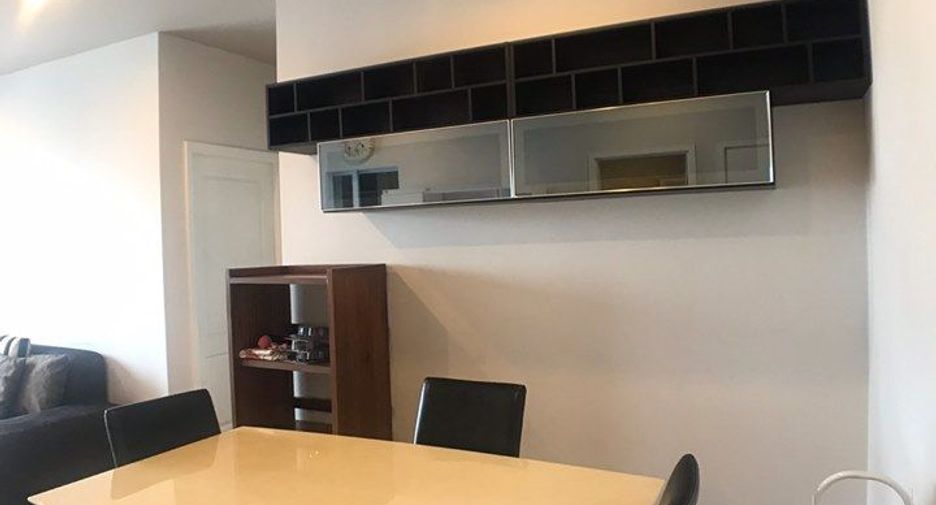 For rent 2 bedrooms condo in Khlong San, Bangkok