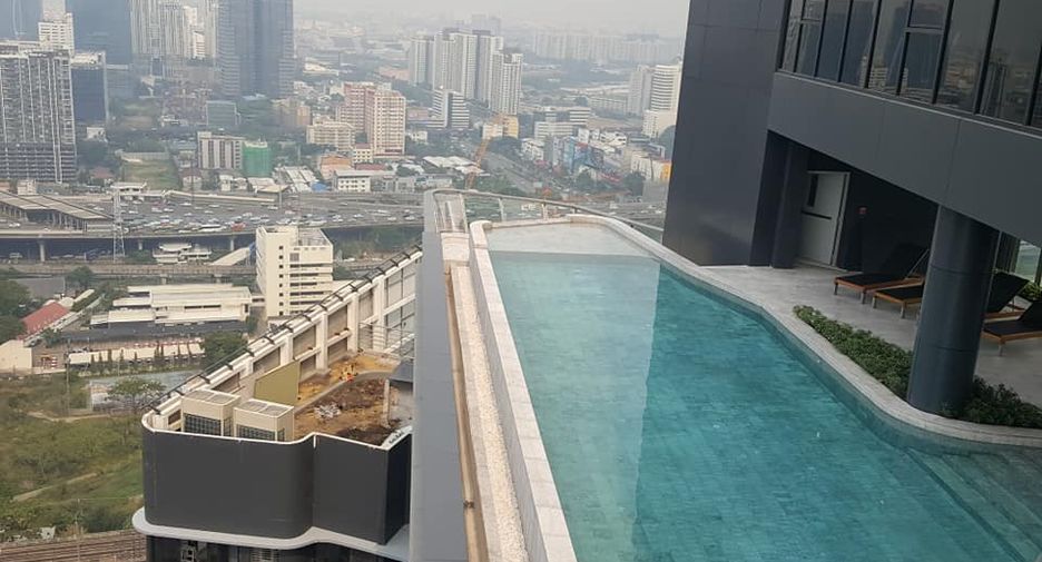 For rent 1 bed condo in Watthana, Bangkok