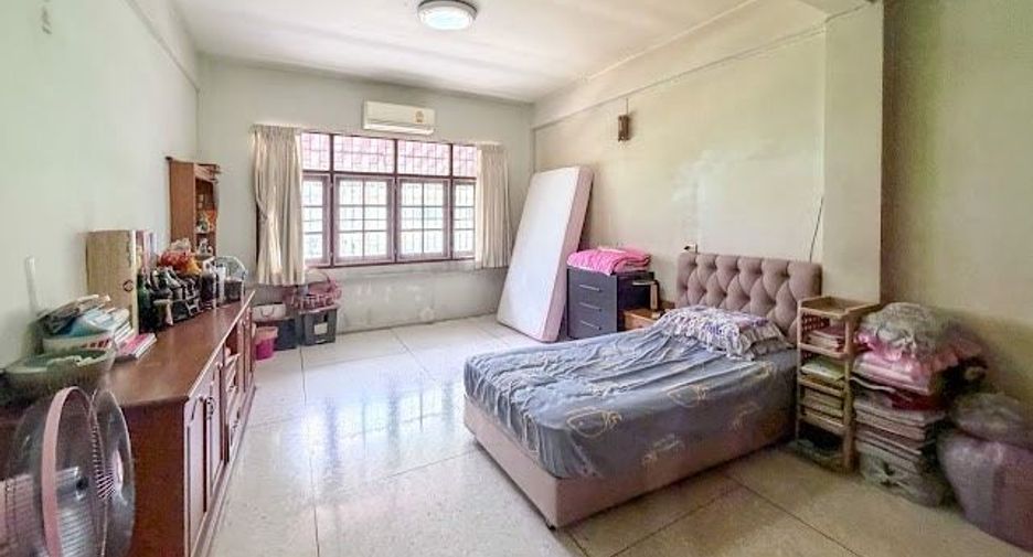 Gewerbefläche zum Kauf mit 6 Zimmer in Thon Buri, Bangkok