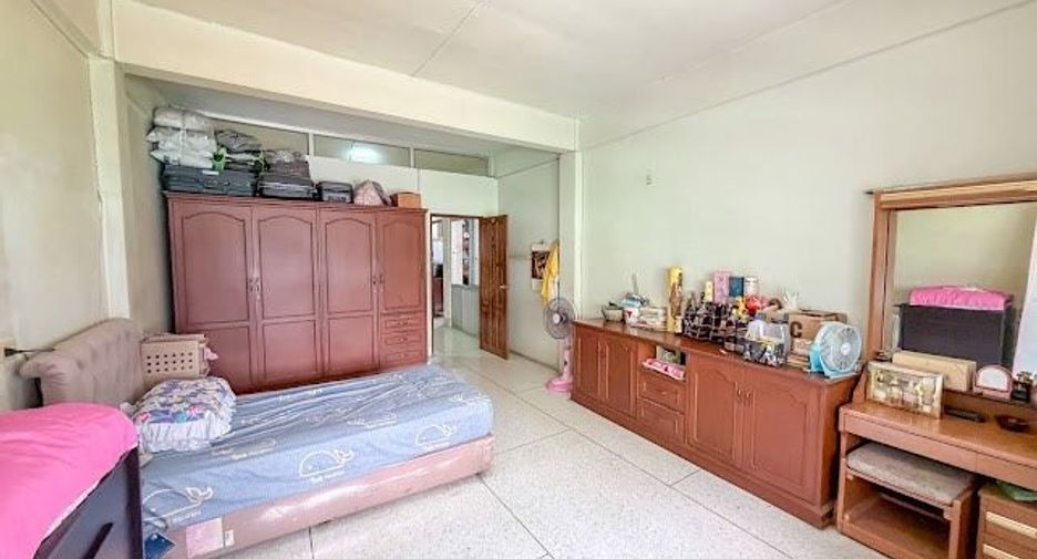 Gewerbefläche zum Kauf mit 6 Zimmer in Thon Buri, Bangkok