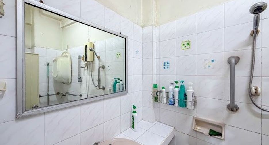 Gewerbefläche zum Kauf mit 6 Zimmer in Thon Buri, Bangkok