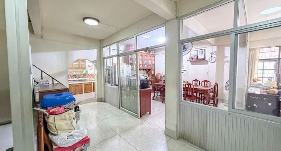 Gewerbefläche zum Kauf mit 6 Zimmer in Thon Buri, Bangkok