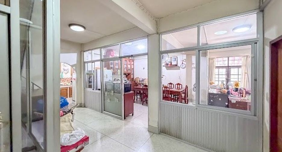 Gewerbefläche zum Kauf mit 6 Zimmer in Thon Buri, Bangkok