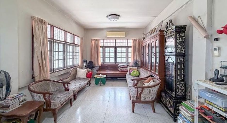 Gewerbefläche zum Kauf mit 6 Zimmer in Thon Buri, Bangkok