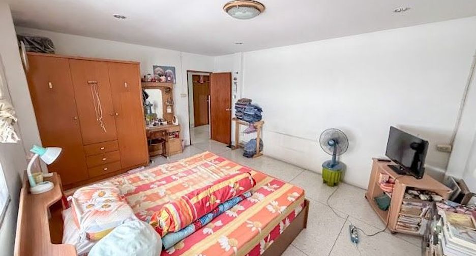 Gewerbefläche zum Kauf mit 6 Zimmer in Thon Buri, Bangkok