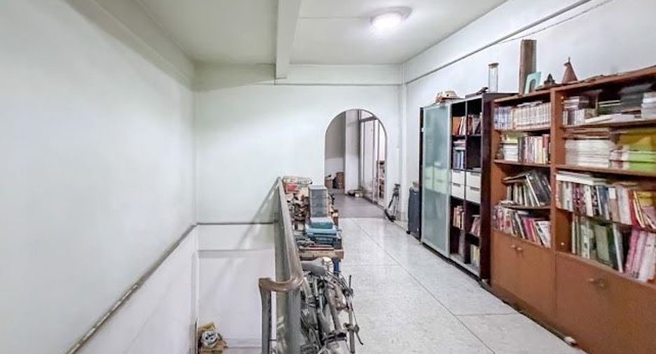 Gewerbefläche zum Kauf mit 6 Zimmer in Thon Buri, Bangkok