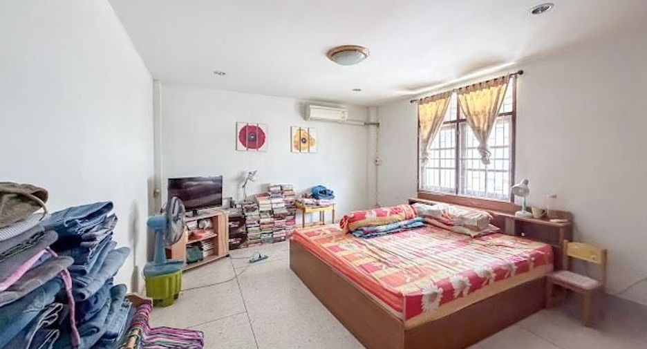 Gewerbefläche zum Kauf mit 6 Zimmer in Thon Buri, Bangkok