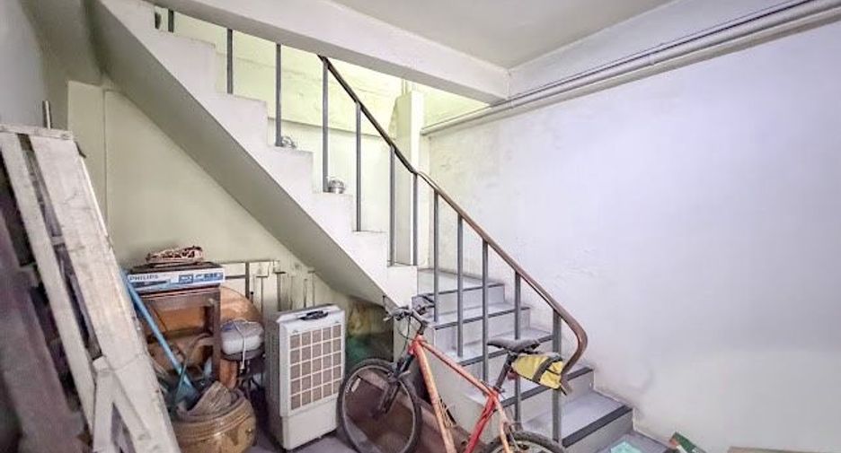 Gewerbefläche zum Kauf mit 6 Zimmer in Thon Buri, Bangkok