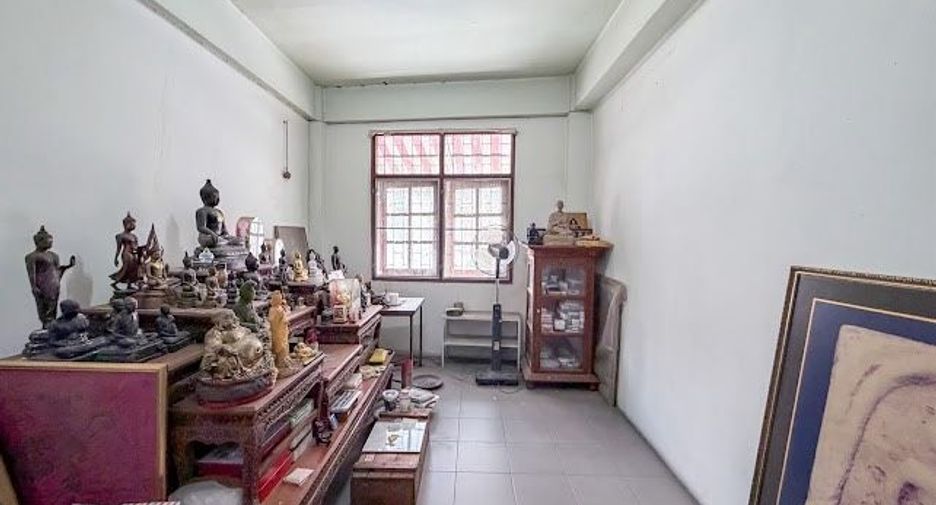 Gewerbefläche zum Kauf mit 6 Zimmer in Thon Buri, Bangkok