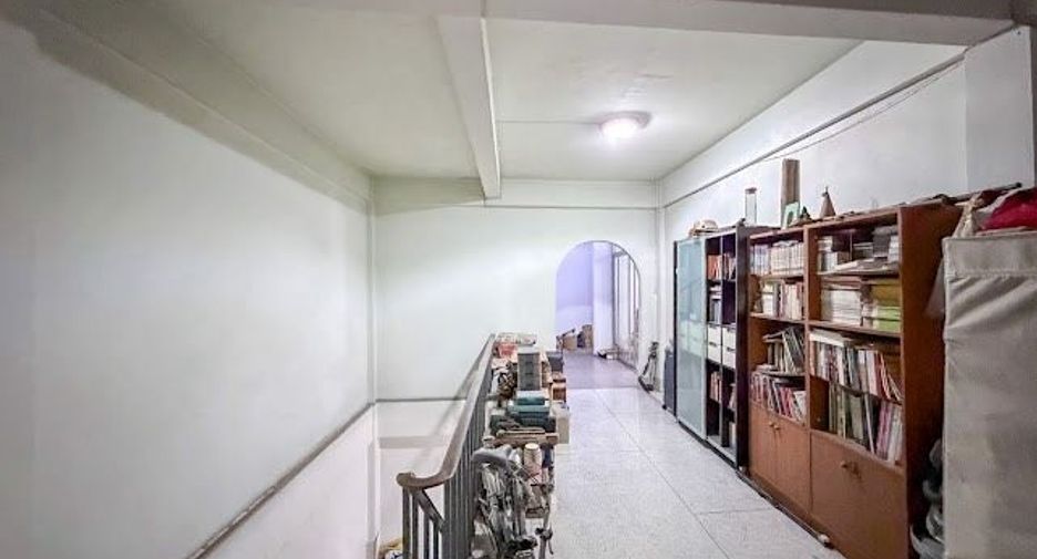 Gewerbefläche zum Kauf mit 6 Zimmer in Thon Buri, Bangkok