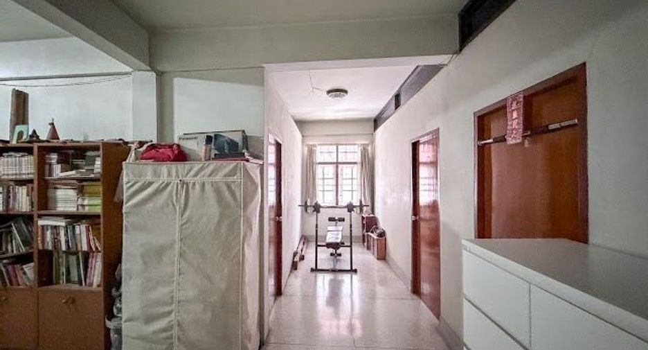 Gewerbefläche zum Kauf mit 6 Zimmer in Thon Buri, Bangkok