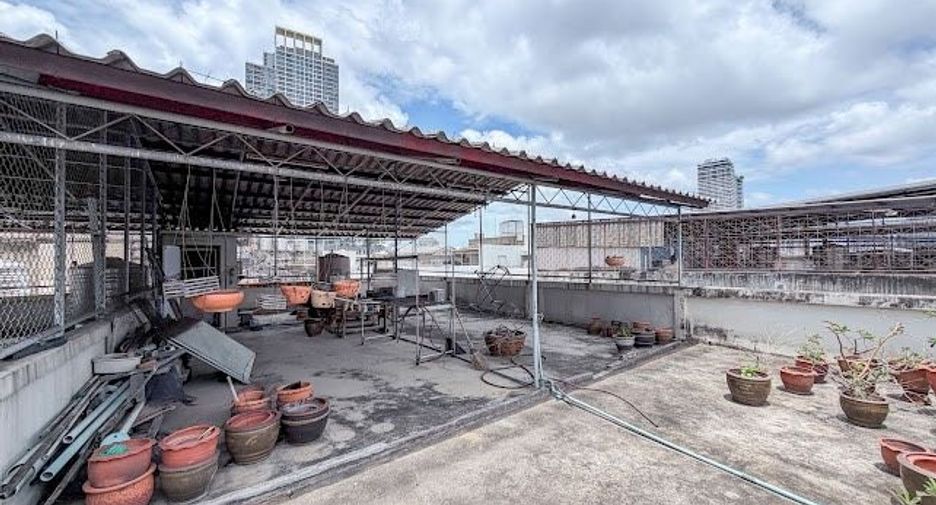 Gewerbefläche zum Kauf mit 6 Zimmer in Thon Buri, Bangkok