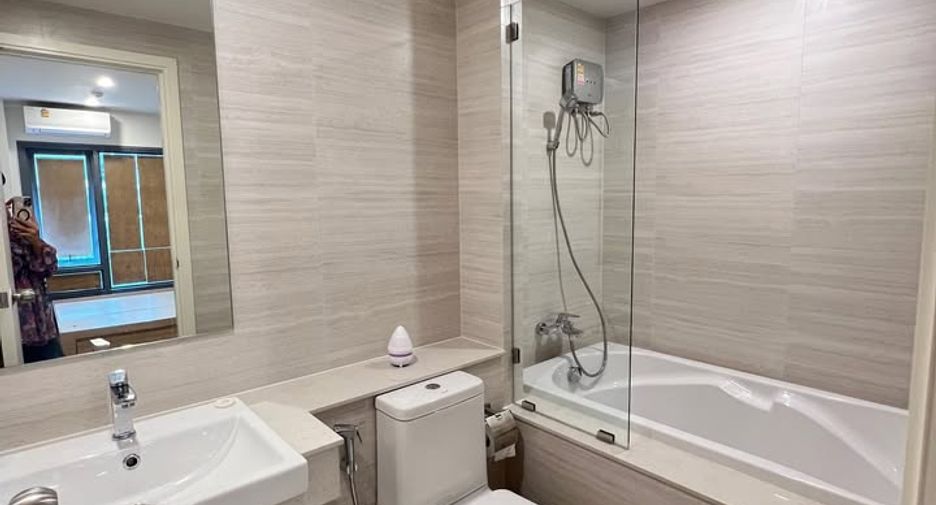 Condo en alquiler de 2 habitaciones en Mueang Phuket, Phuket
