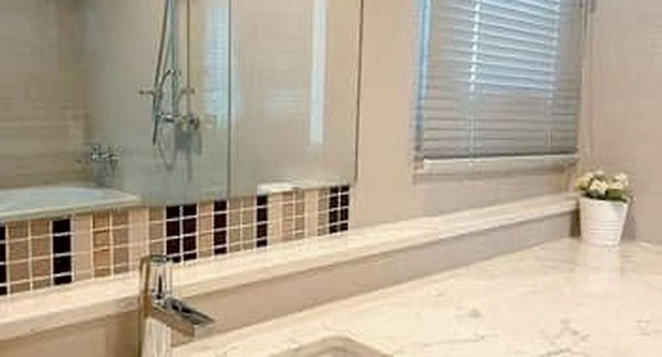 À vendre 2 chambres condo à Watthana, Bangkok