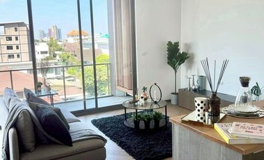 À vendre 2 chambres condo à Watthana, Bangkok