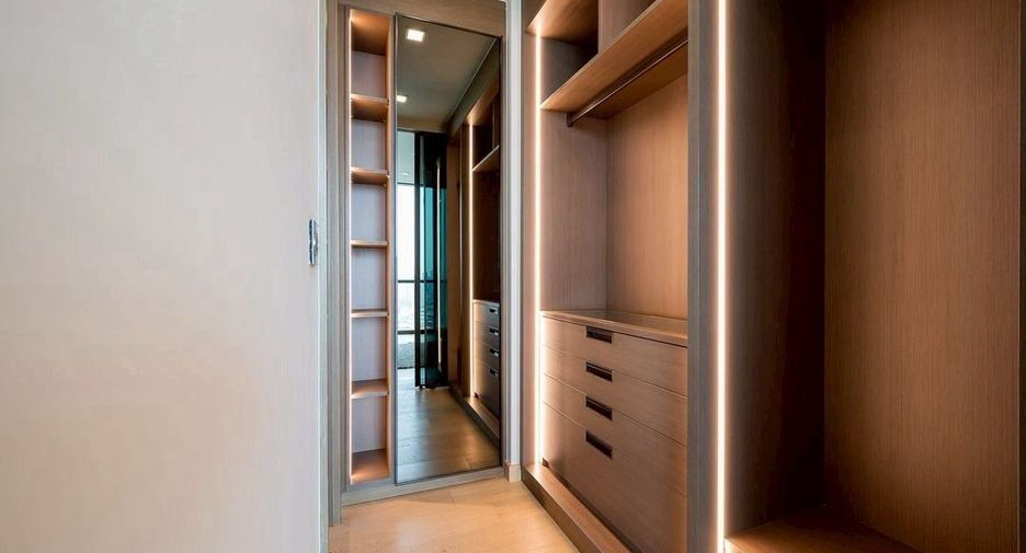 For rent 2 ベッドルーム condo in Watthana, Bangkok