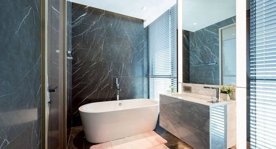 For rent 2 ベッドルーム condo in Watthana, Bangkok