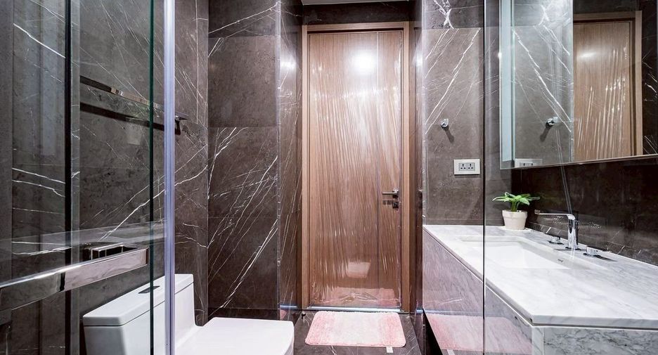 For rent 2 ベッドルーム condo in Watthana, Bangkok