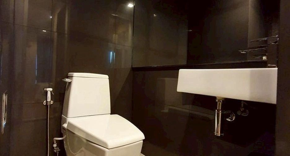Condo en alquiler de 1 habitaciones en Sathon, Bangkok