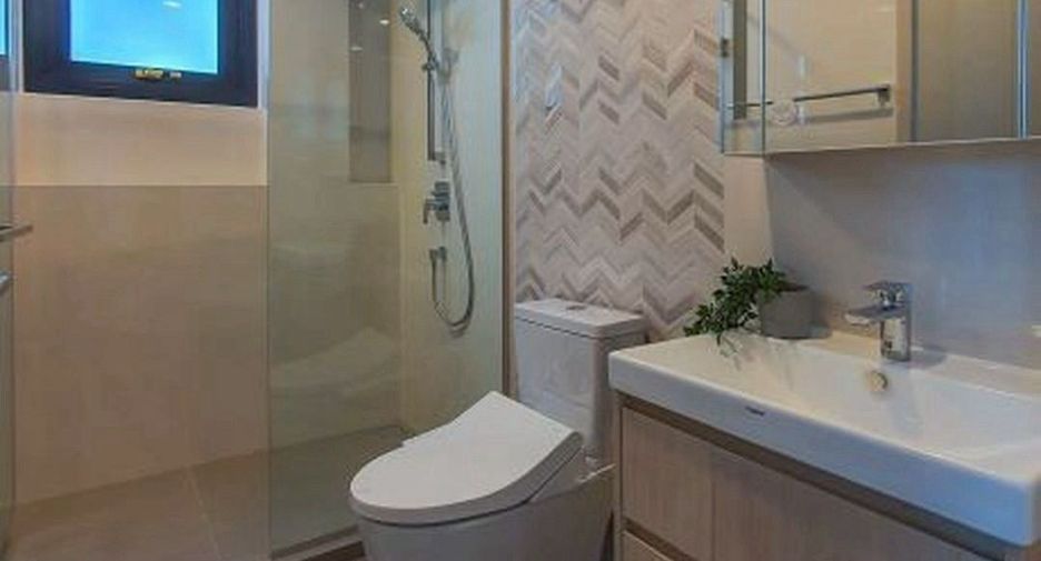 Аренда и продажа 2 спальни кондо в Кхлонг Тоеи, Бангкок