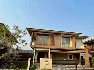 For rent 4 bedrooms house in Bang Kapi, Bangkok