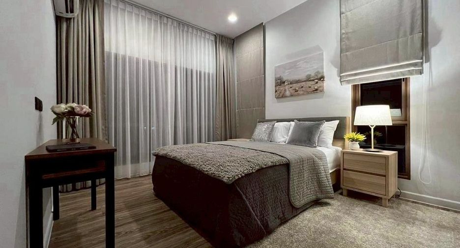 For rent 4 bedrooms house in Bang Kapi, Bangkok