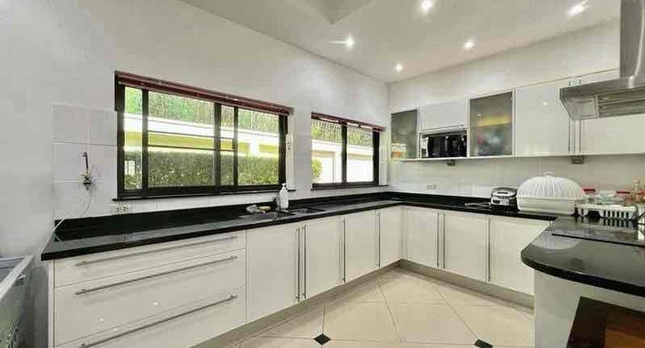 For sale 3 bedrooms villa in Jomtien, Pattaya
