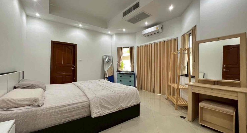For sale 3 bedrooms villa in Jomtien, Pattaya