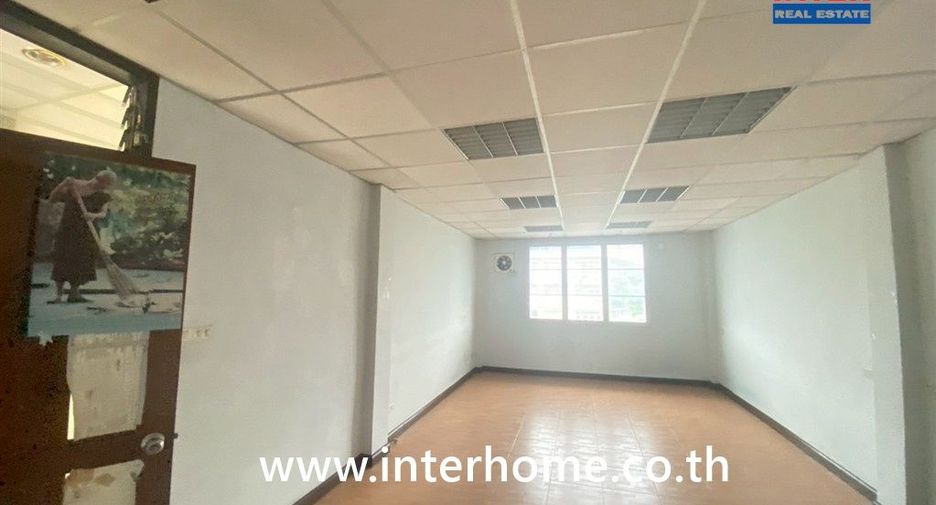 Gewerbefläche zum Kauf mit 6 Zimmer in Bueng Kum, Bangkok
