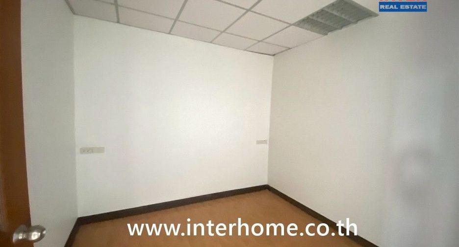 For sale 6 bedrooms retail Space in Bueng Kum, Bangkok