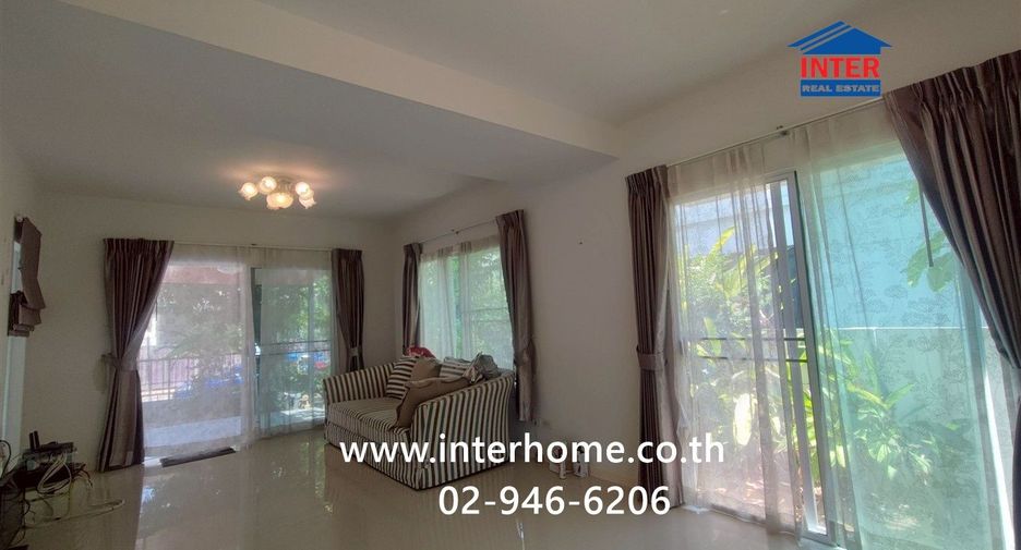 Casa en venta de 3 habitaciones en Bang Kruai, Nonthaburi