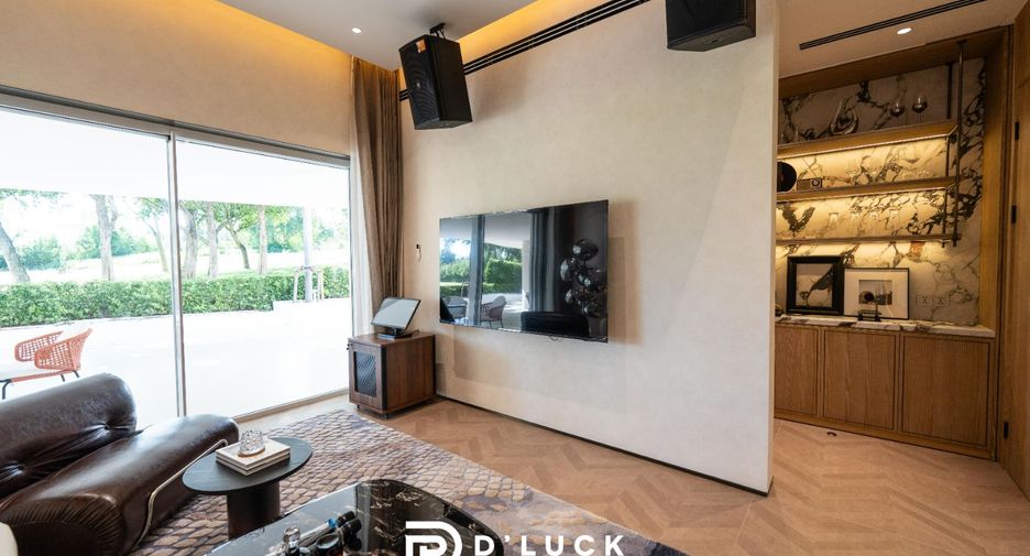 À vendre 6 chambres villa à Huay Yai, Pattaya