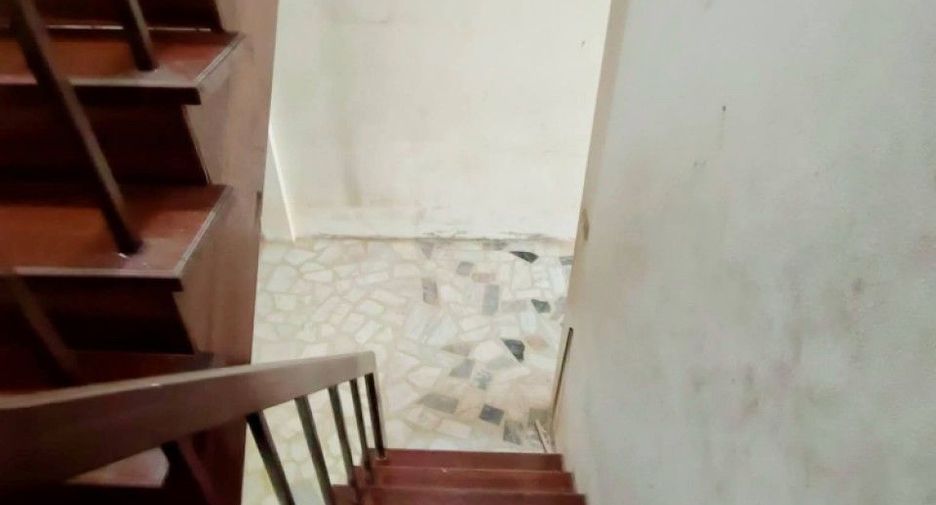 Reihenhaus zum Kauf mit 2 Zimmer in Mueang Uttaradit, Uttaradit