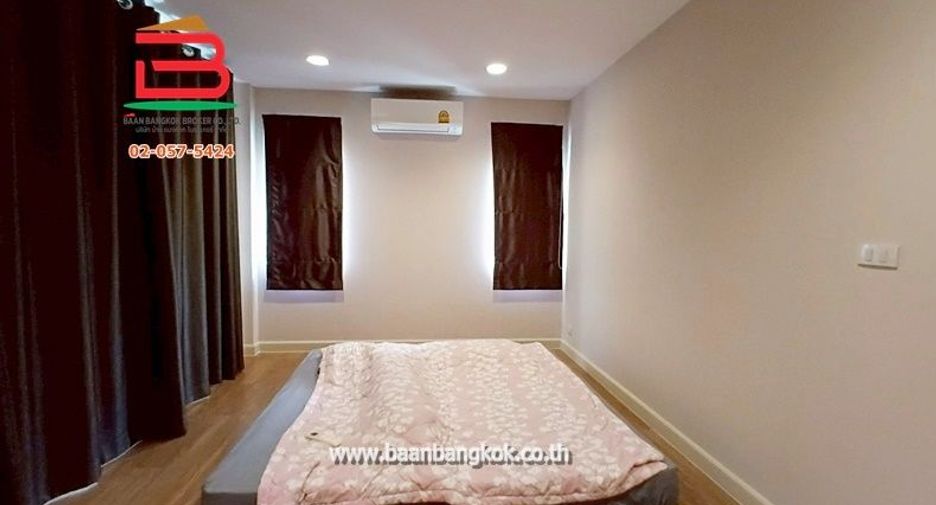 Casa en venta de 4 habitaciones en Thanyaburi, Pathum Thani