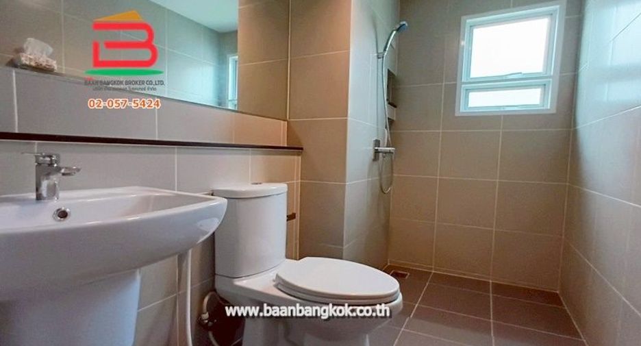 Casa en venta de 4 habitaciones en Thanyaburi, Pathum Thani