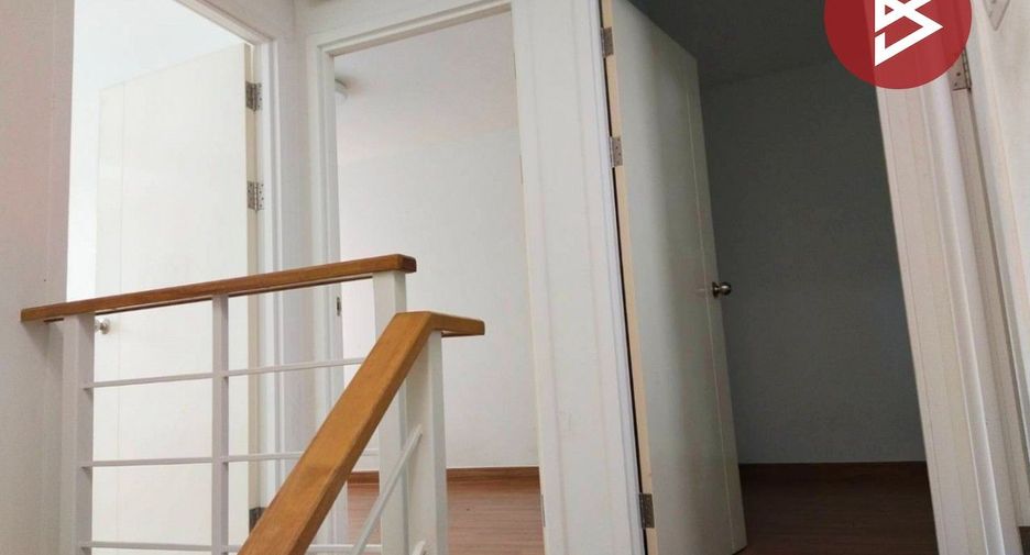 For sale 3 bedrooms townhouse in Mueang Samut Sakhon, Samut Sakhon