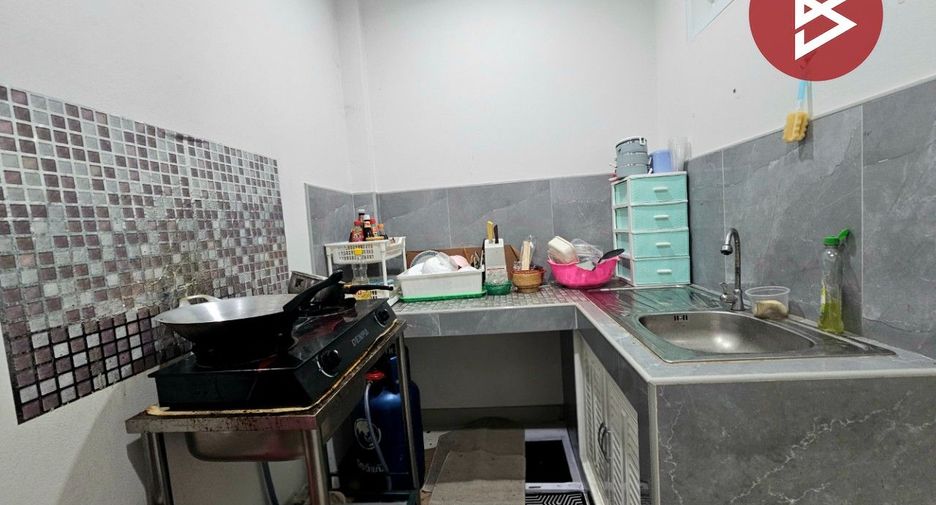 Reihenhaus zum Kauf mit 2 Zimmer in Mueang Chon Buri, Chonburi