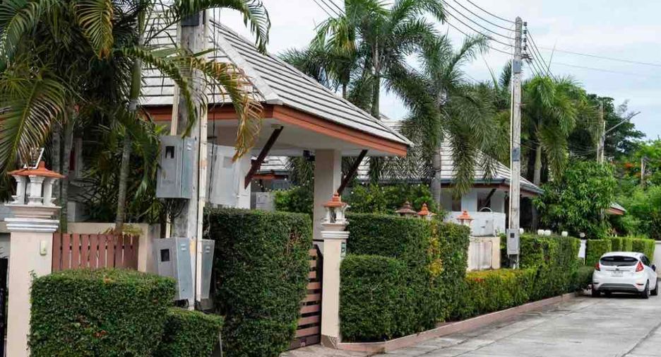 For rent 3 bedrooms house in Huay Yai, Pattaya