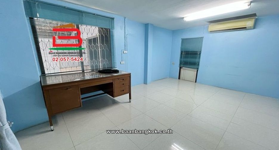 出售 4 卧室 独立屋 在 Bang Khen, 曼谷