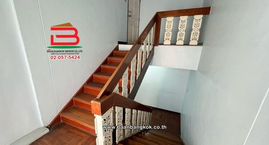出售 4 卧室 独立屋 在 Bang Khen, 曼谷