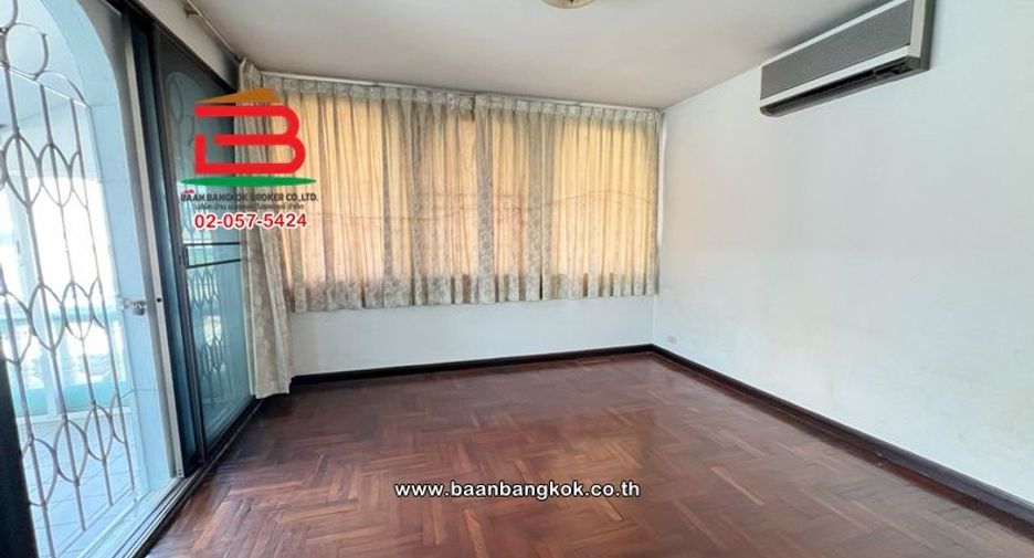 出售 4 卧室 独立屋 在 Bang Khen, 曼谷