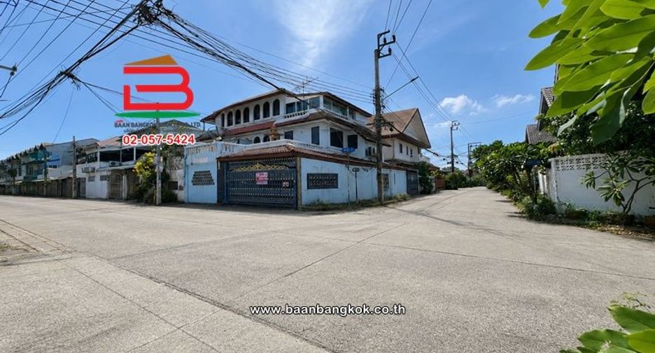 出售 4 卧室 独立屋 在 Bang Khen, 曼谷