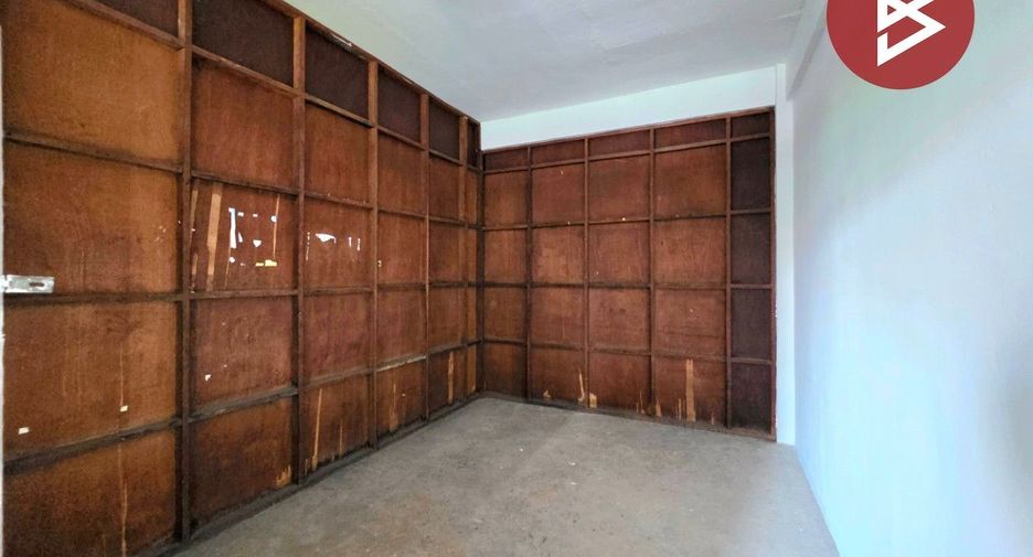 For sale 2 bedrooms retail Space in Nong Khaem, Bangkok