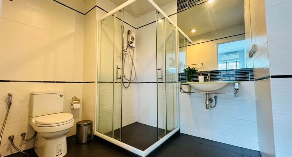 For sale 1 bed condo in Central Pattaya, Pattaya