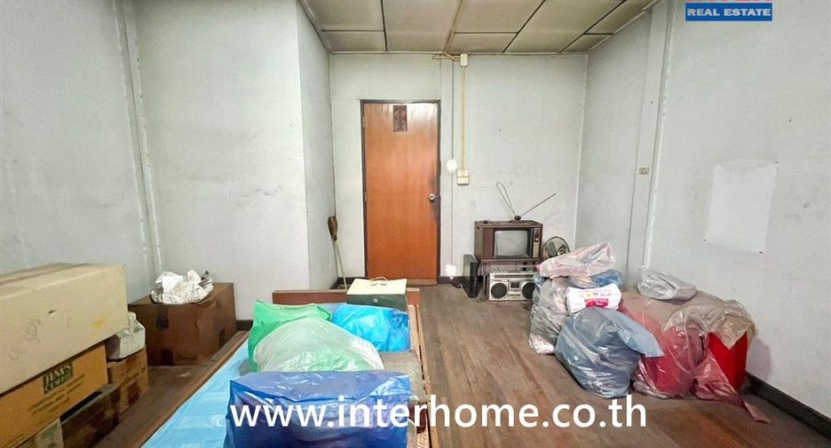 Casa adosada en venta de 2 habitaciones en Khan Na Yao, Bangkok